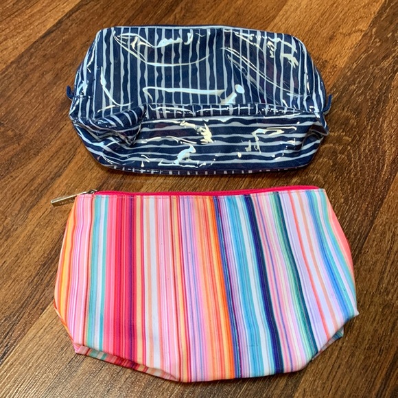 Clinique Other - Set of 2 Clinique and EL branded Make up bags in great condition 6” by 9”